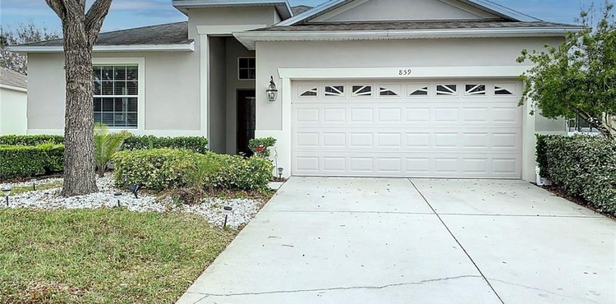 House in Davenport, Florida 3 bedrooms, 157.19 sq.m. № 1249423