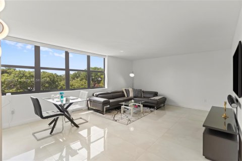 Condominio en venta en Aventura, Florida, 3 dormitorios, 128.21 m2 № 1409416 - foto 27