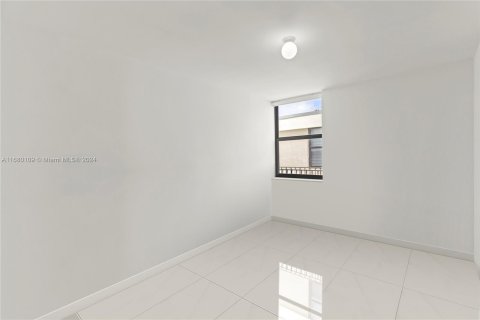 Condominio en venta en Aventura, Florida, 3 dormitorios, 128.21 m2 № 1409416 - foto 16