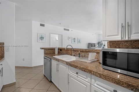 Condo in Aventura, Florida, 3 bedrooms  № 1294736 - photo 8