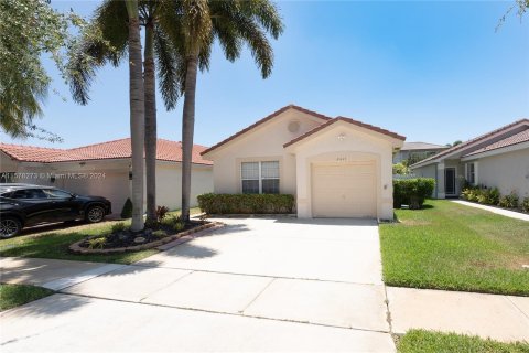 Casa en venta en Miramar, Florida, 3 dormitorios, 113.43 m2 № 1232501 - foto 1