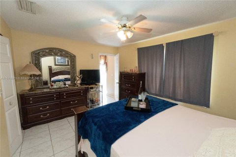 Casa en venta en Miramar, Florida, 3 dormitorios, 113.43 m2 № 1232501 - foto 3