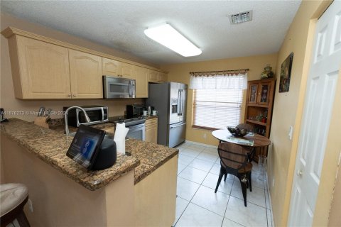 Casa en venta en Miramar, Florida, 3 dormitorios, 113.43 m2 № 1232501 - foto 4