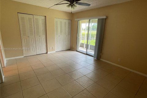 Condominio en venta en Pembroke Pines, Florida, 1 dormitorio, 75.34 m2 № 1223960 - foto 8