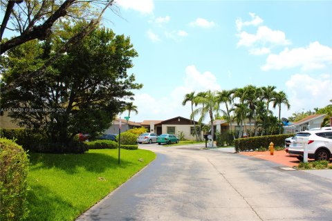 Casa en venta en Miami, Florida, 3 dormitorios, 105.72 m2 № 1402619 - foto 4