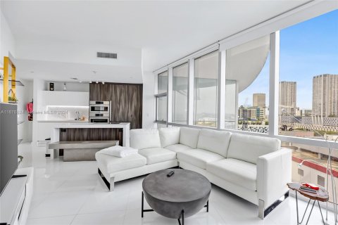 Condominio en venta en Miami, Florida, 1 dormitorio, 86.31 m2 № 1402617 - foto 11