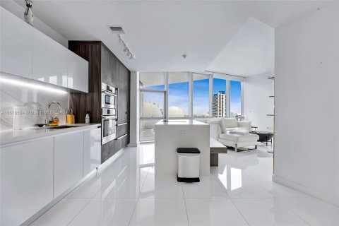 Copropriété à vendre à Miami, Floride: 1 chambre, 86.31 m2 № 1402617 - photo 1