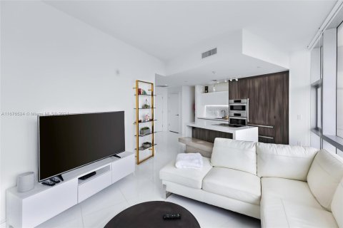 Condominio en venta en Miami, Florida, 1 dormitorio, 86.31 m2 № 1402617 - foto 13