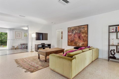 Villa ou maison à vendre à Miami Shores, Floride: 4 chambres, 228.82 m2 № 1241739 - photo 21