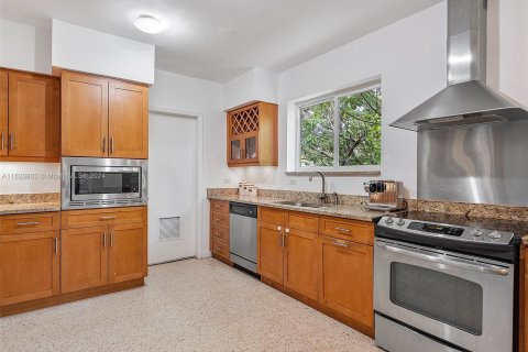 Casa en venta en Miami Shores, Florida, 4 dormitorios, 228.82 m2 № 1241739 - foto 7