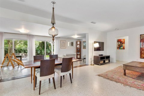 Casa en venta en Miami Shores, Florida, 4 dormitorios, 228.82 m2 № 1241739 - foto 9