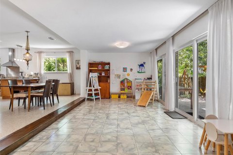 Casa en venta en Miami Shores, Florida, 4 dormitorios, 228.82 m2 № 1241739 - foto 10