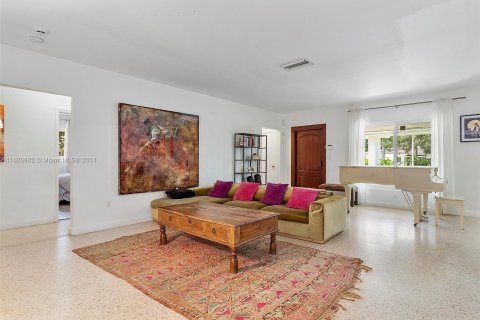 Casa en venta en Miami Shores, Florida, 4 dormitorios, 228.82 m2 № 1241739 - foto 22