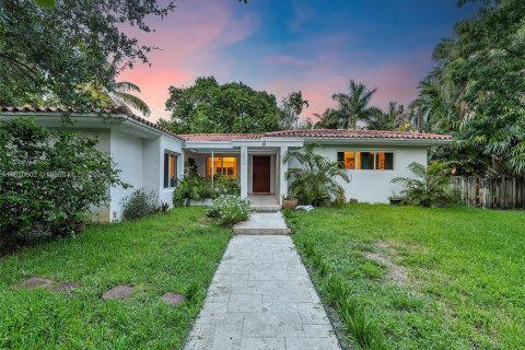 Villa ou maison à vendre à Miami Shores, Floride: 4 chambres, 228.82 m2 № 1241739 - photo 2