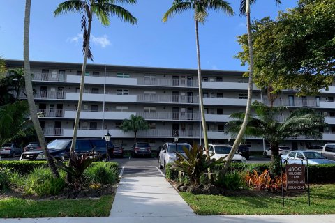 Condo in Hollywood, Florida, 2 bedrooms  № 1051307 - photo 8