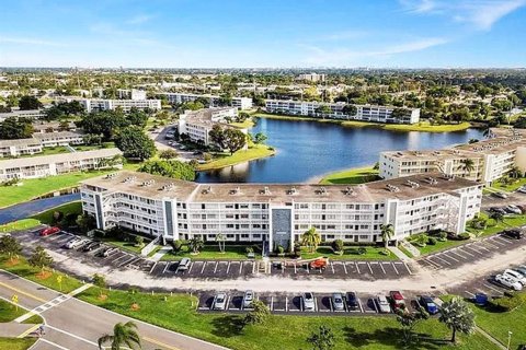 Condo in Deerfield Beach, Florida, 2 bedrooms  № 1228512 - photo 6