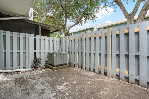 Copropriété à vendre à Pompano Beach, Floride: 2 chambres, 96.62 m2 № 1228513 - photo 17