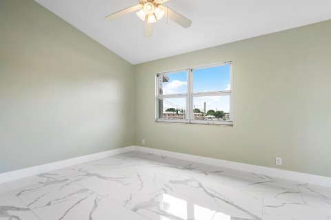 Copropriété à vendre à Pompano Beach, Floride: 2 chambres, 96.62 m2 № 1228513 - photo 4