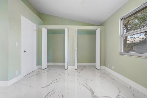 Condo in Pompano Beach, Florida, 2 bedrooms  № 1228513 - photo 10