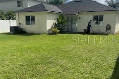 House in Wesley Chapel, Florida 3 bedrooms, 118.64 sq.m. № 1344753 - photo 13