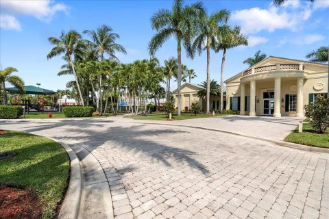 Villa ou maison à vendre à Royal Palm Beach, Floride: 3 chambres, 225.2 m2 № 1065805 - photo 23