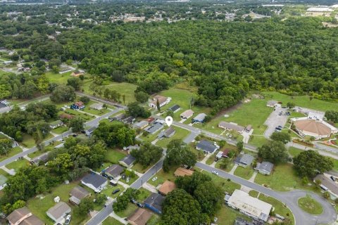 House in Lakeland, Florida 3 bedrooms, 100.52 sq.m. № 1252752 - photo 13