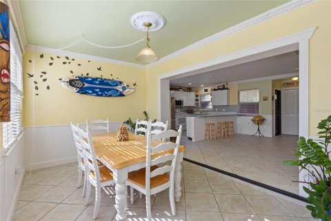 House in Sarasota, Florida 3 bedrooms, 165.18 sq.m. № 1344365 - photo 21