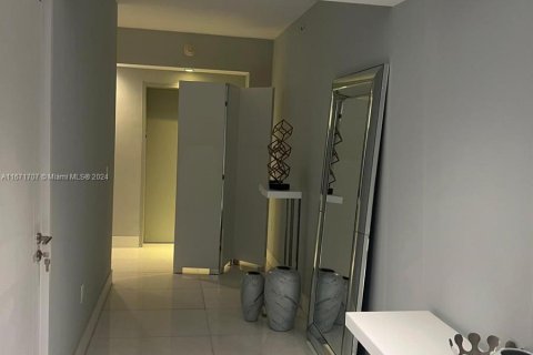 Condominio en venta en Miami, Florida, 3 dormitorios, 165.18 m2 № 1397731 - foto 6