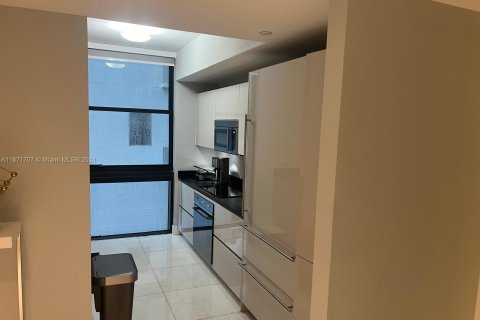 Condominio en venta en Miami, Florida, 3 dormitorios, 165.18 m2 № 1397731 - foto 2