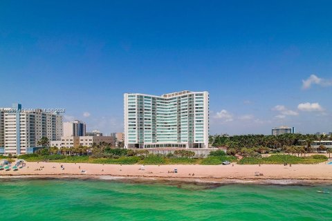 Condominio en venta en Miami Beach, Florida, 1 dormitorio, 93.83 m2 № 1073139 - foto 3