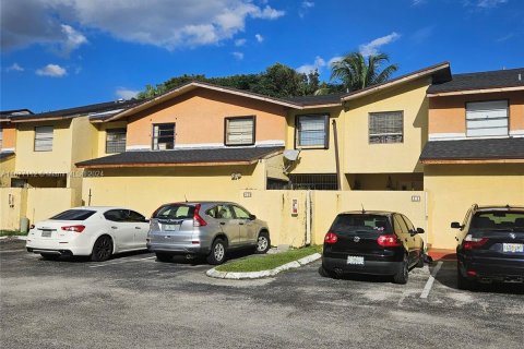 House in Miami, Florida 3 bedrooms, 157 sq.m. № 1402903 - photo 3