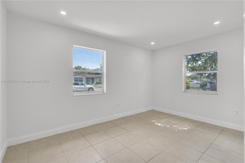 House in Fort Lauderdale, Florida 2 bedrooms, 66.89 sq.m. № 1402898 - photo 11