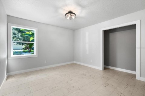 House in Edgewater, Florida 4 bedrooms, 172.8 sq.m. № 1379850 - photo 27