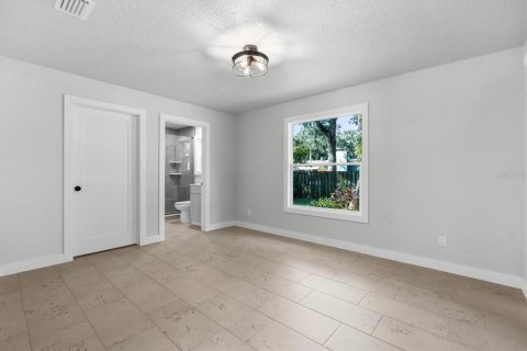 House in Edgewater, Florida 4 bedrooms, 172.8 sq.m. № 1379850 - photo 29