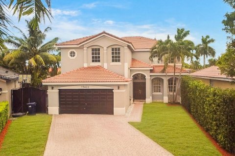 Casa en venta en Miami, Florida, 4 dormitorios, 283.91 m2 № 1348432 - foto 1