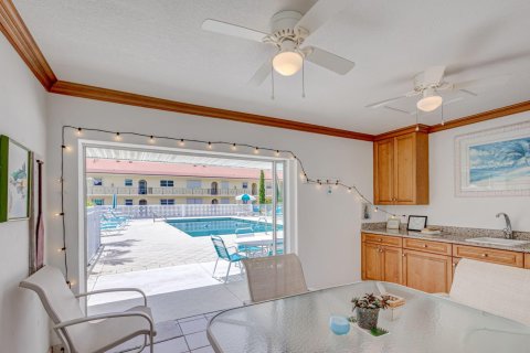 Condo in North Palm Beach, Florida, 2 bedrooms  № 1076860 - photo 6