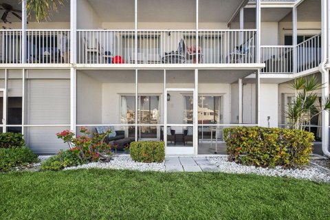 Condo in North Palm Beach, Florida, 2 bedrooms  № 1076860 - photo 17