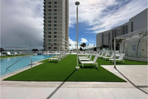 Condominio en venta en Miami, Florida, 1 dormitorio, 68.28 m2 № 1405962 - foto 27