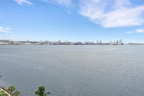 Condominio en venta en Miami, Florida, 1 dormitorio, 68.28 m2 № 1405962 - foto 4