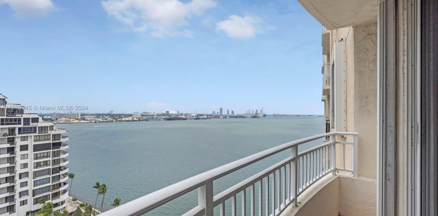 Condo in Miami, Florida, 1 bedroom  № 1405962