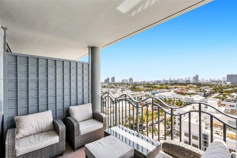 Condo in Miami Beach, Florida, 1 bedroom  № 1405964 - photo 3