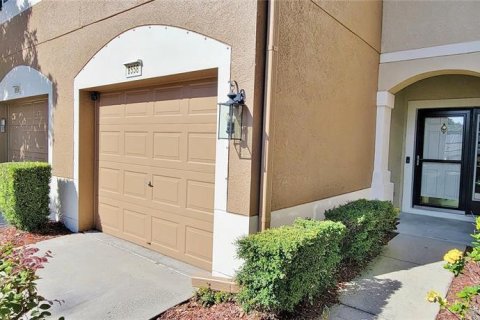 Townhouse in Tampa, Florida 3 bedrooms, 150.97 sq.m. № 1384947 - photo 5