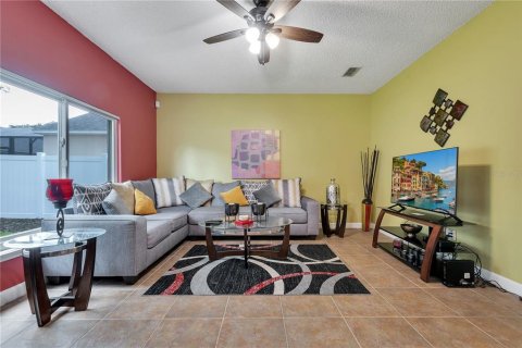 Casa en venta en Orlando, Florida, 4 dormitorios, 208.66 m2 № 1384984 - foto 13