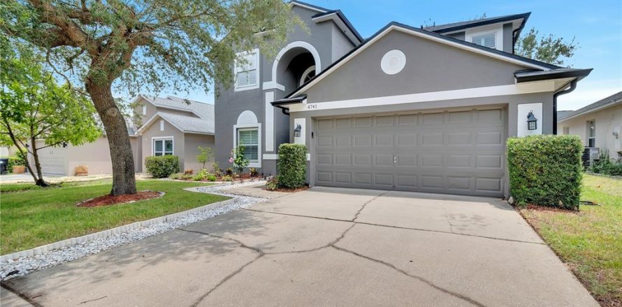 House in Orlando, Florida 4 bedrooms, 208.66 sq.m. № 1384984