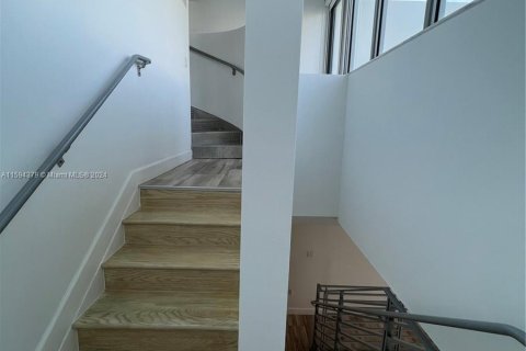 Adosado en venta en Miami Beach, Florida, 3 dormitorios, 222.32 m2 № 1405841 - foto 20