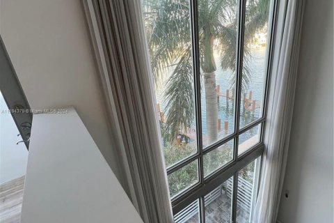 Adosado en venta en Miami Beach, Florida, 3 dormitorios, 222.32 m2 № 1405841 - foto 23