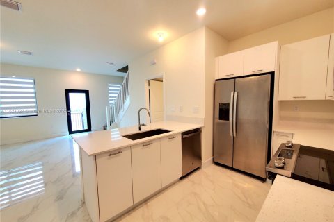 Townhouse in URBANA in Doral, Florida 3 bedrooms, 132.94 sq.m. № 1241872 - photo 7