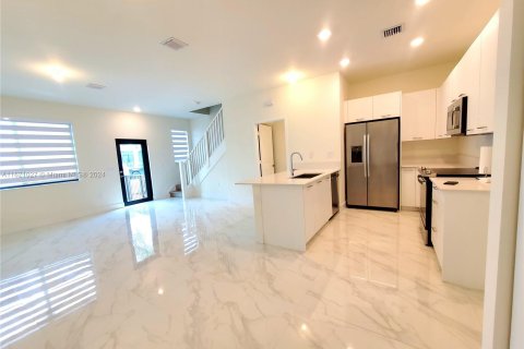 Touwnhouse à vendre à Doral, Floride: 3 chambres, 132.94 m2 № 1241872 - photo 12