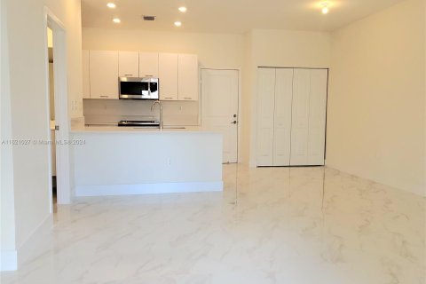 Townhouse in URBANA in Doral, Florida 3 bedrooms, 132.94 sq.m. № 1241872 - photo 3