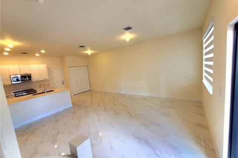 Townhouse in URBANA in Doral, Florida 3 bedrooms, 132.94 sq.m. № 1241872 - photo 6